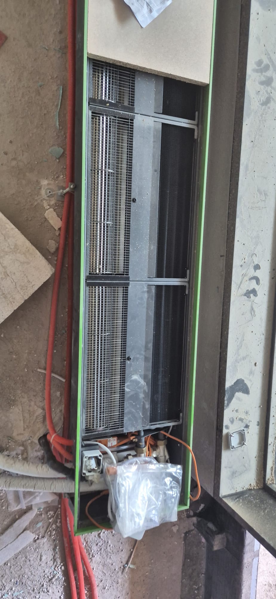 Hotel Marjan, Split – podni ventilokonvektor Katherm HK tijekom ugradnje
